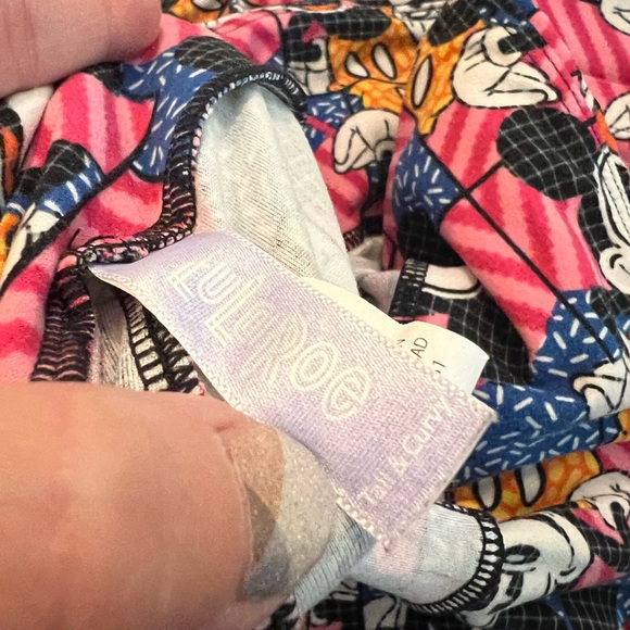 Disney x LuLaRoe Leggings TC Tall & Curvy
Mickey Mouse sz 12-18 - Picture 3 of 3